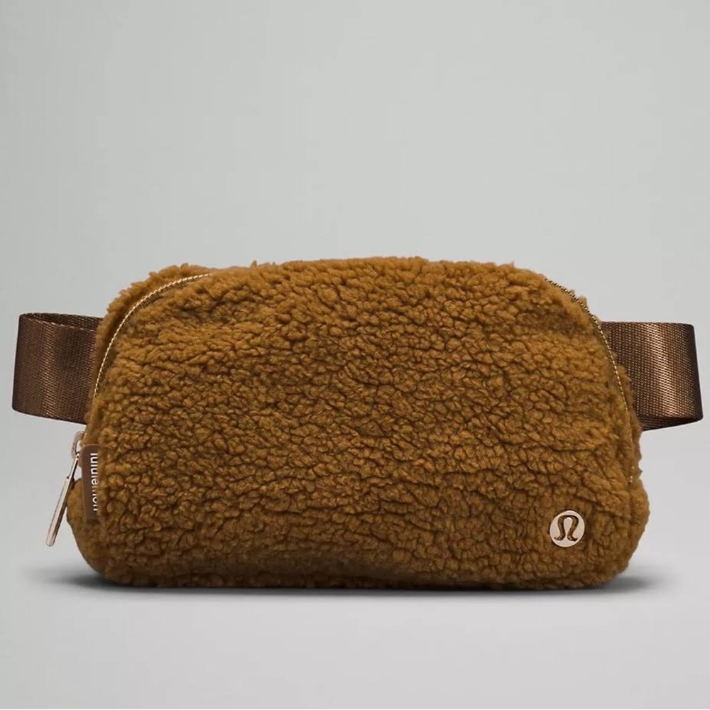 NWT Lululemon Everywhere Fleece Belt Bag - Burnt Caramel